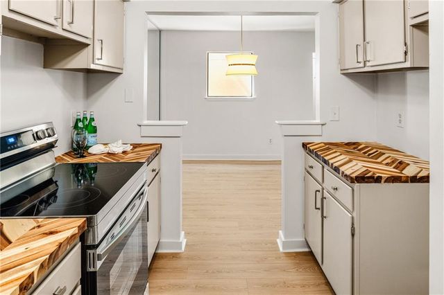 1212 Old Hammond Chase, Atlanta, GA 30350