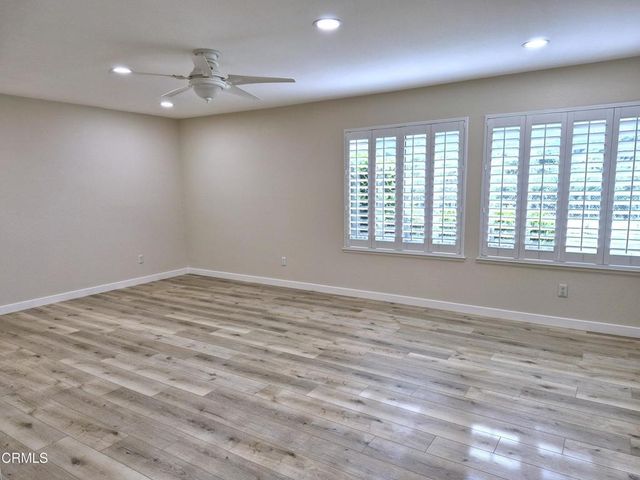 42036 Village 42, Camarillo, CA 93012