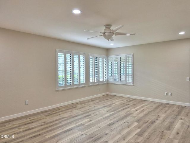42036 Village 42, Camarillo, CA 93012