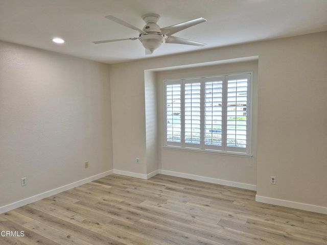 42036 Village 42, Camarillo, CA 93012