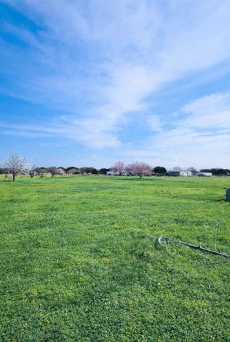 990 Treehouse Lane, Red Oak, TX 75154