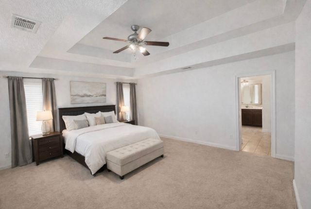 990 Treehouse Lane, Red Oak, TX 75154