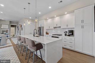 5 STATIONMASTER ST SE #400, Leesburg, VA 20175