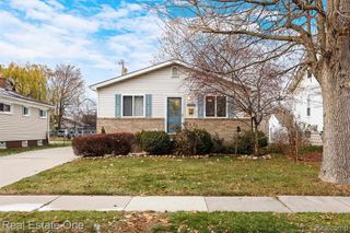 22143 Pleasant Avenue, Eastpointe, MI 48021