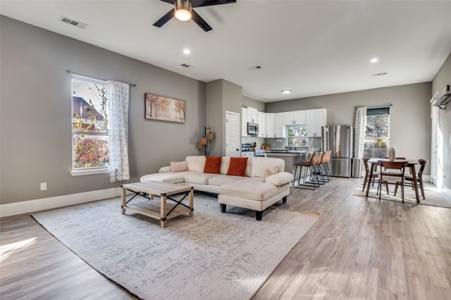 1016 Winters Street, Dallas, TX 75216