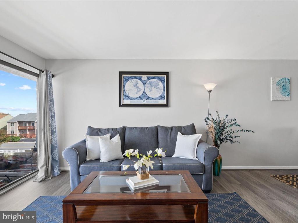 Image 12 of property listing at 510 PENGUIN DR #302, Ocean City, MD 21842