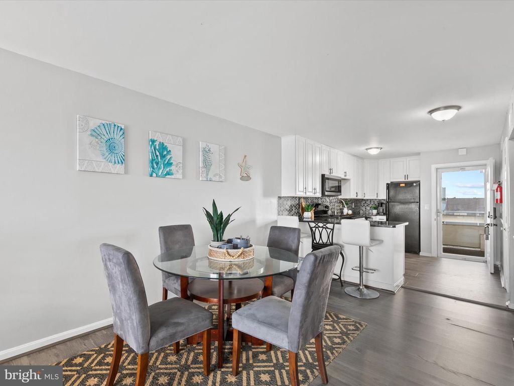 Image 23 of property listing at 510 PENGUIN DR #302, Ocean City, MD 21842