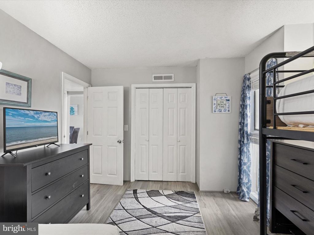 Image 34 of property listing at 510 PENGUIN DR #302, Ocean City, MD 21842