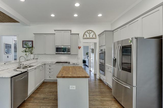 5979 Grand Loop Road, Sugar Hill, GA 30518