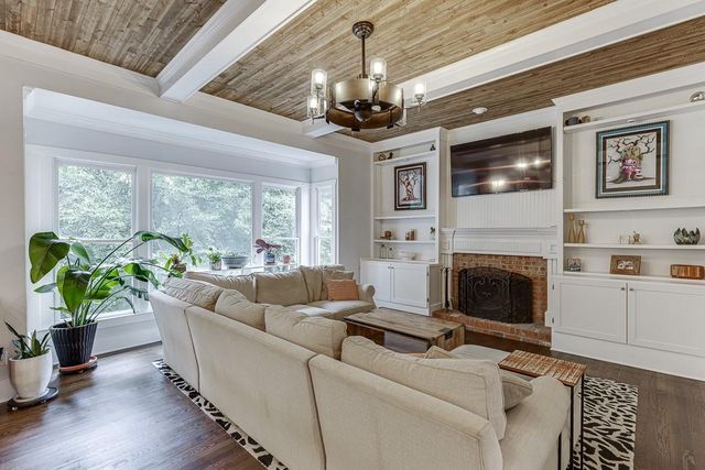 5979 Grand Loop Road, Sugar Hill, GA 30518