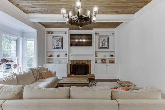 5979 Grand Loop Road, Sugar Hill, GA 30518