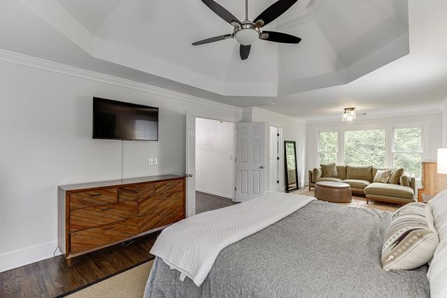 5979 Grand Loop Road, Sugar Hill, GA 30518