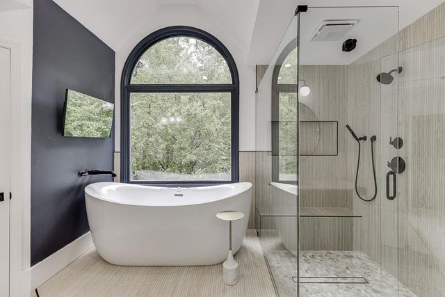 5979 Grand Loop Road, Sugar Hill, GA 30518