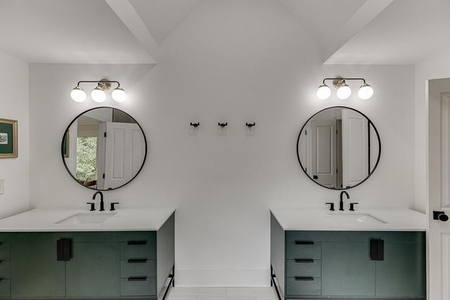 5979 Grand Loop Road, Sugar Hill, GA 30518