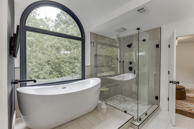 5979 Grand Loop Road, Sugar Hill, GA 30518