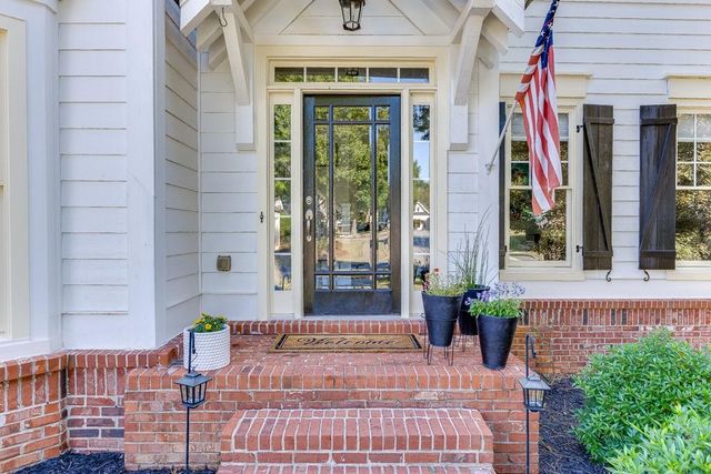 5979 Grand Loop Road, Sugar Hill, GA 30518