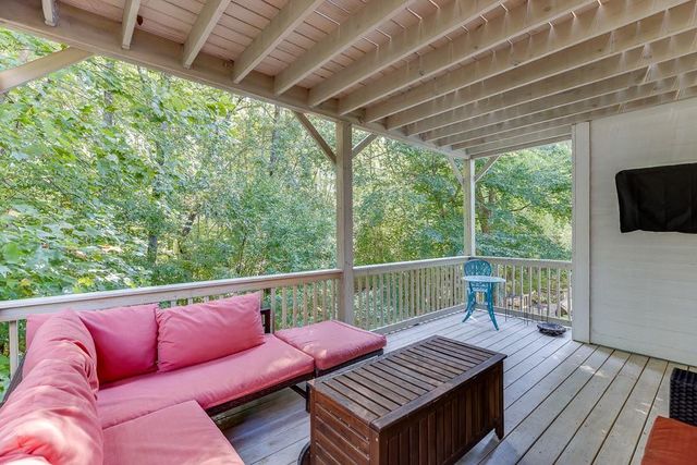 5979 Grand Loop Road, Sugar Hill, GA 30518