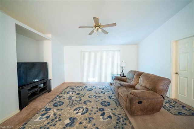 3110 4th ST NW, Naples, FL 34120