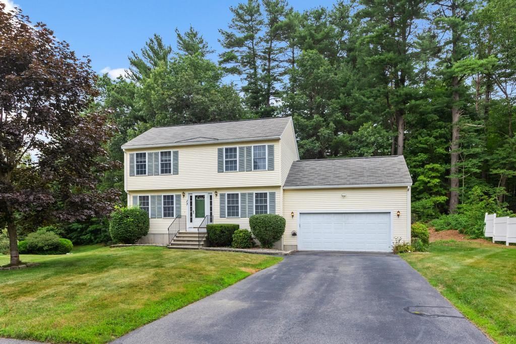 23 Magnolia Lane, Derry, NH 03038