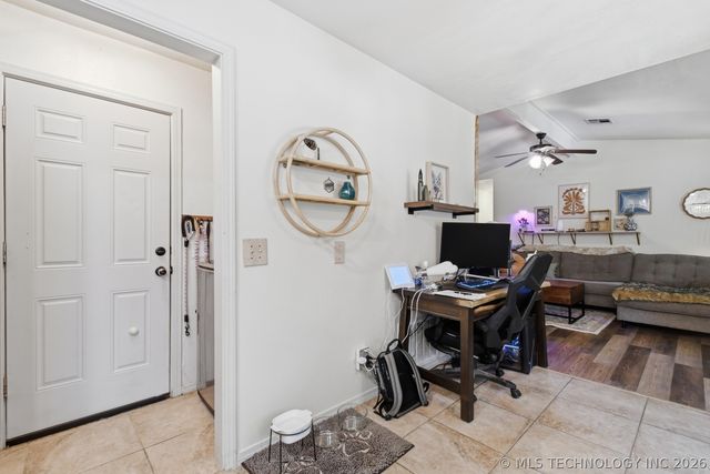 209 E Austin Street, Broken Arrow, OK 74011