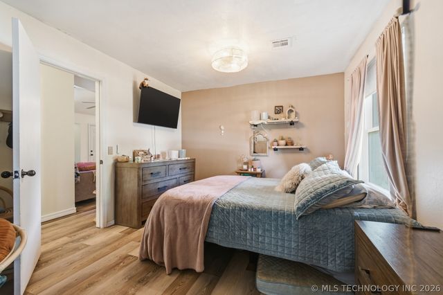 209 E Austin Street, Broken Arrow, OK 74011