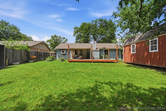 209 E Austin Street, Broken Arrow, OK 74011