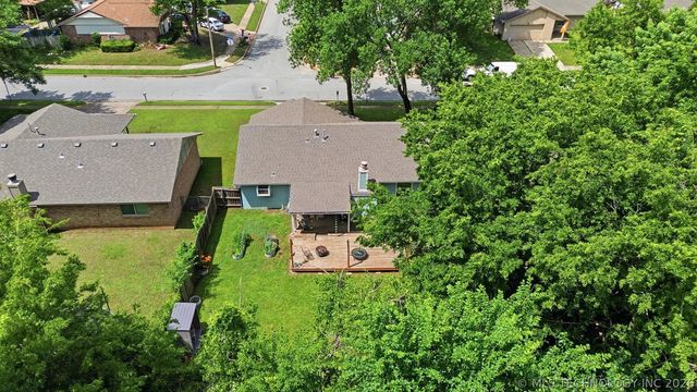 209 E Austin Street, Broken Arrow, OK 74011