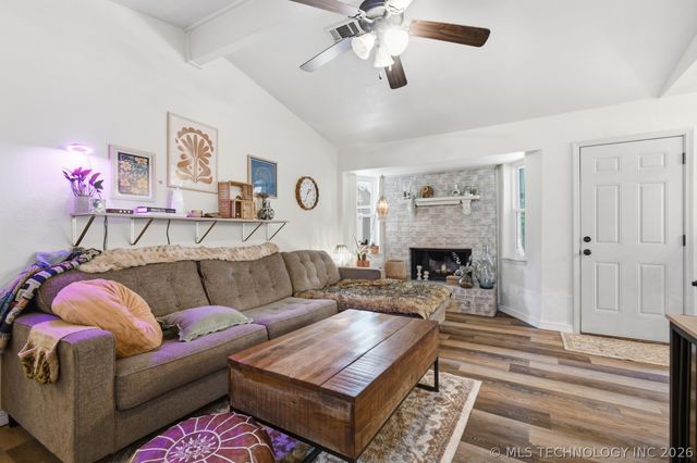 209 E Austin Street, Broken Arrow, OK 74011