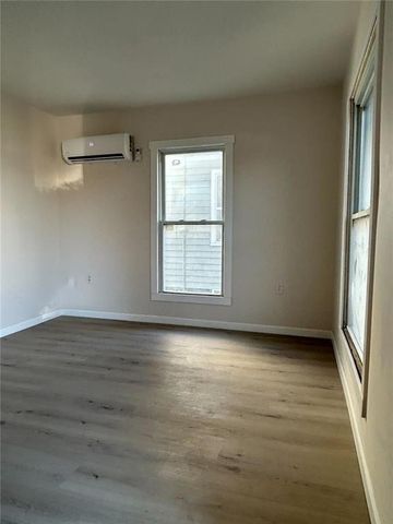 1011 Hudson, Iowa City, IA 52246