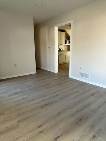 1011 Hudson, Iowa City, IA 52246