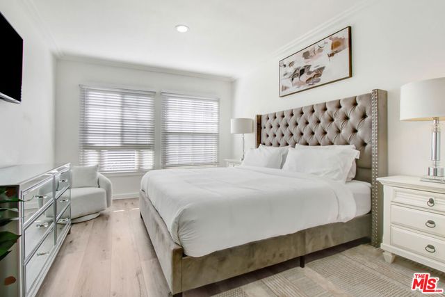 1335 Roxbury Drive, Los Angeles, CA 90035