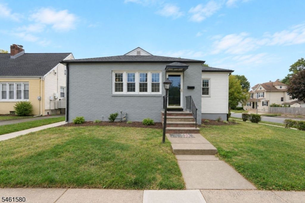362 E Clay Ave, Roselle Park Boro, NJ 07204 — exterior