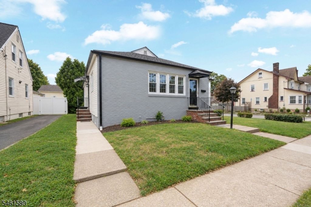 362 E Clay Ave, Roselle Park Boro, NJ 07204 — photo 2