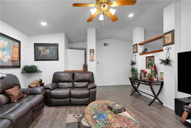 15197 Mesquite Place, Victorville, CA 92394