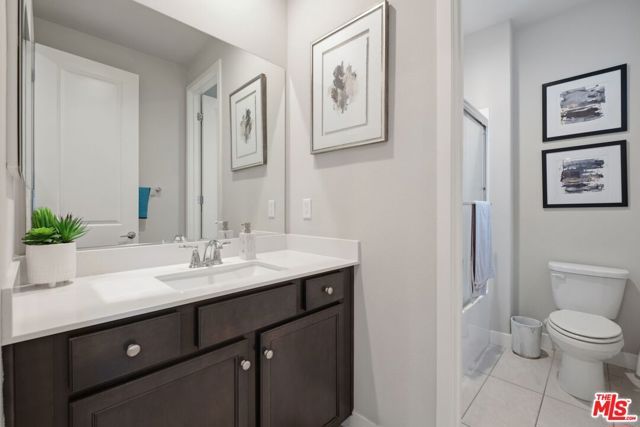 547 Daniel Freeman Circle, Inglewood, CA 90301