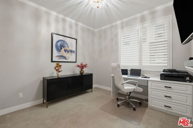 547 Daniel Freeman Circle, Inglewood, CA 90301