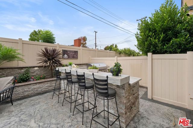 547 Daniel Freeman Circle, Inglewood, CA 90301