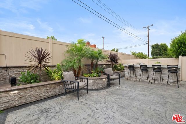 547 Daniel Freeman Circle, Inglewood, CA 90301