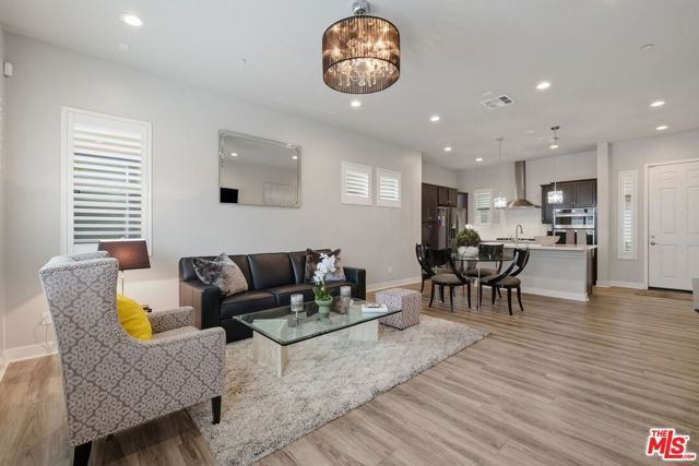 547 Daniel Freeman Circle, Inglewood, CA 90301