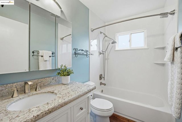 1098 Alamo Ct, Pittsburg, CA 94565