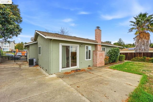 1098 Alamo Ct, Pittsburg, CA 94565