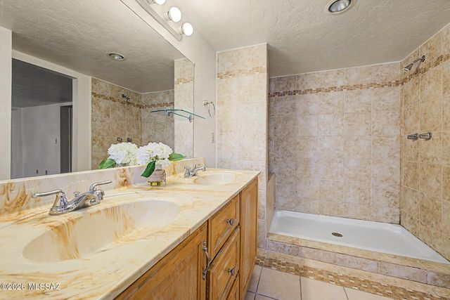 5320 W Tumbling F Street, Tucson, AZ 85713