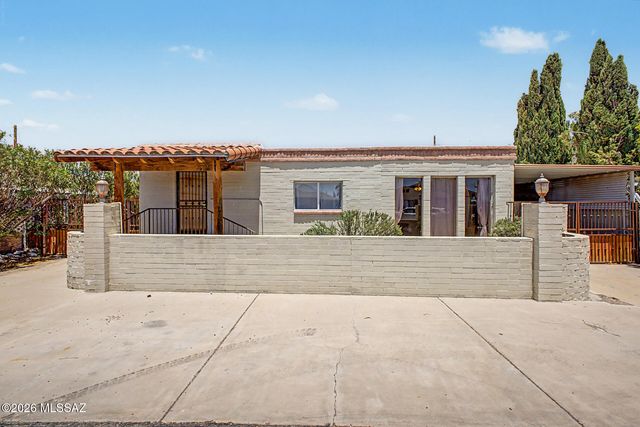 5320 W Tumbling F Street, Tucson, AZ 85713