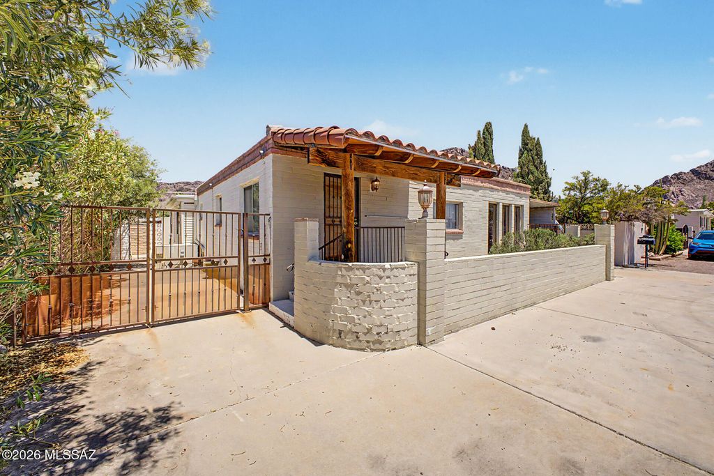 5320 W Tumbling F Street, Tucson, AZ 85713