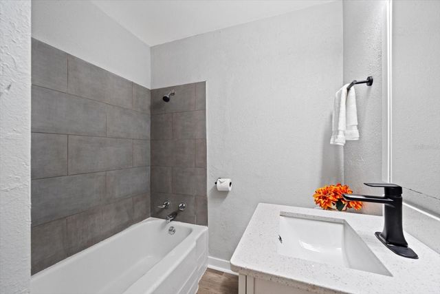 305 E BOUGAINVILLEA AVENUE, Tampa, FL 33612