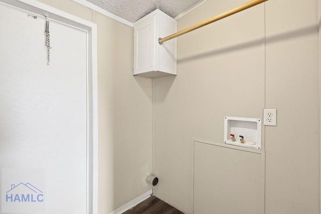 196 Barn Road Circle, Jesup, GA 31545