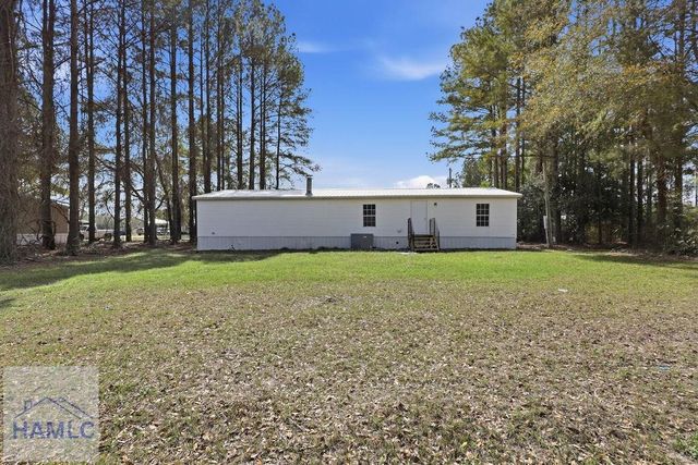 196 Barn Road Circle, Jesup, GA 31545