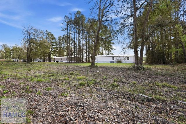 196 Barn Road Circle, Jesup, GA 31545