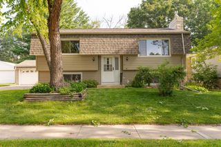 429 31st Street NW, Rochester, MN 55901