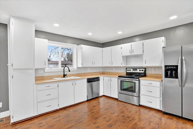 2636 N Marion Avenue, Springfield, MO 65803